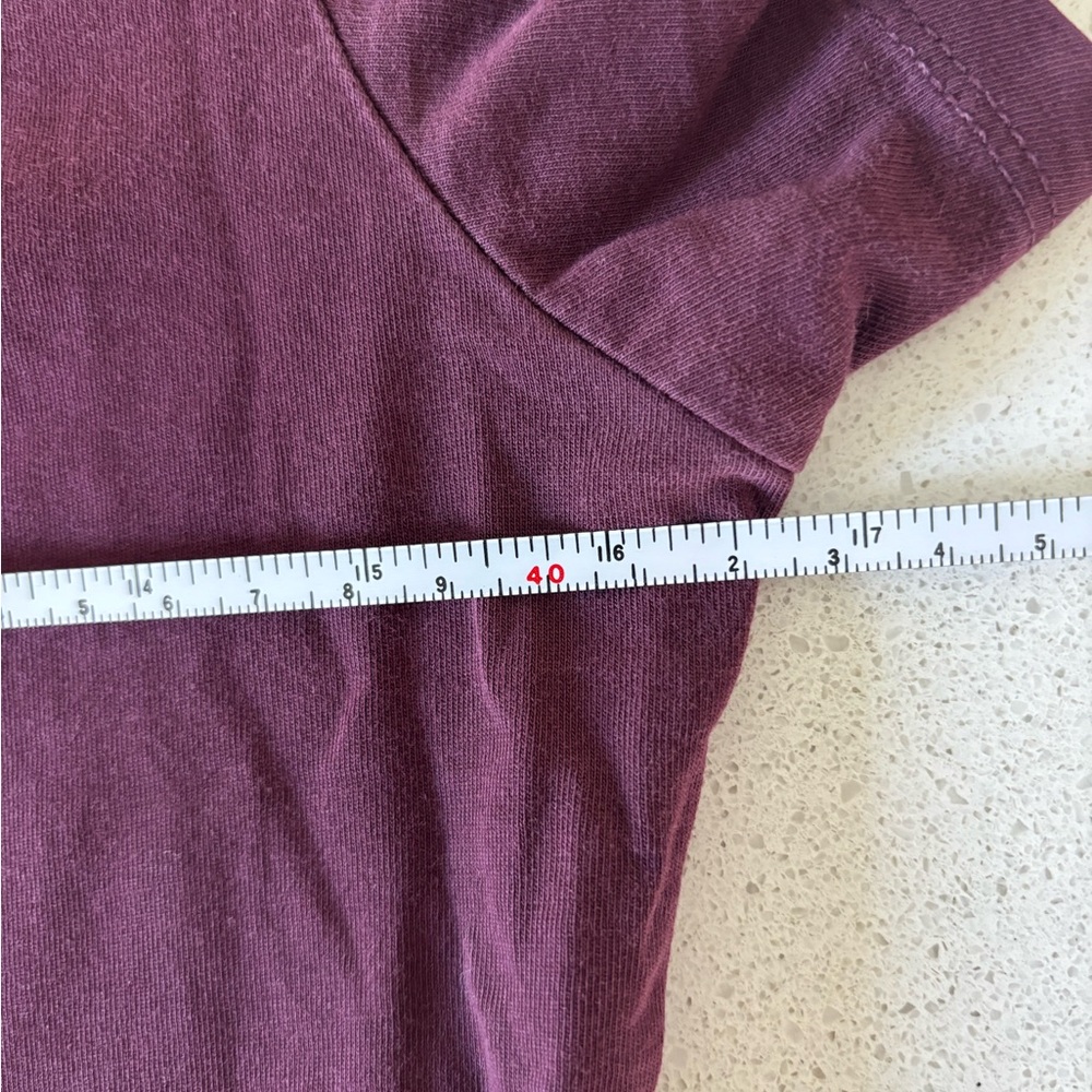 Arc'teryx Burgundy Tee with Artistic Leaf Design - Picture 3 of 4